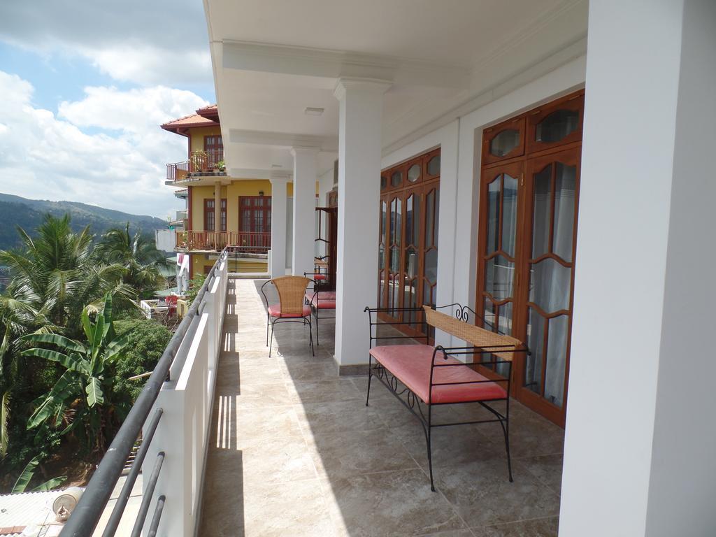 Kandyan Bluestar Villa Exterior photo