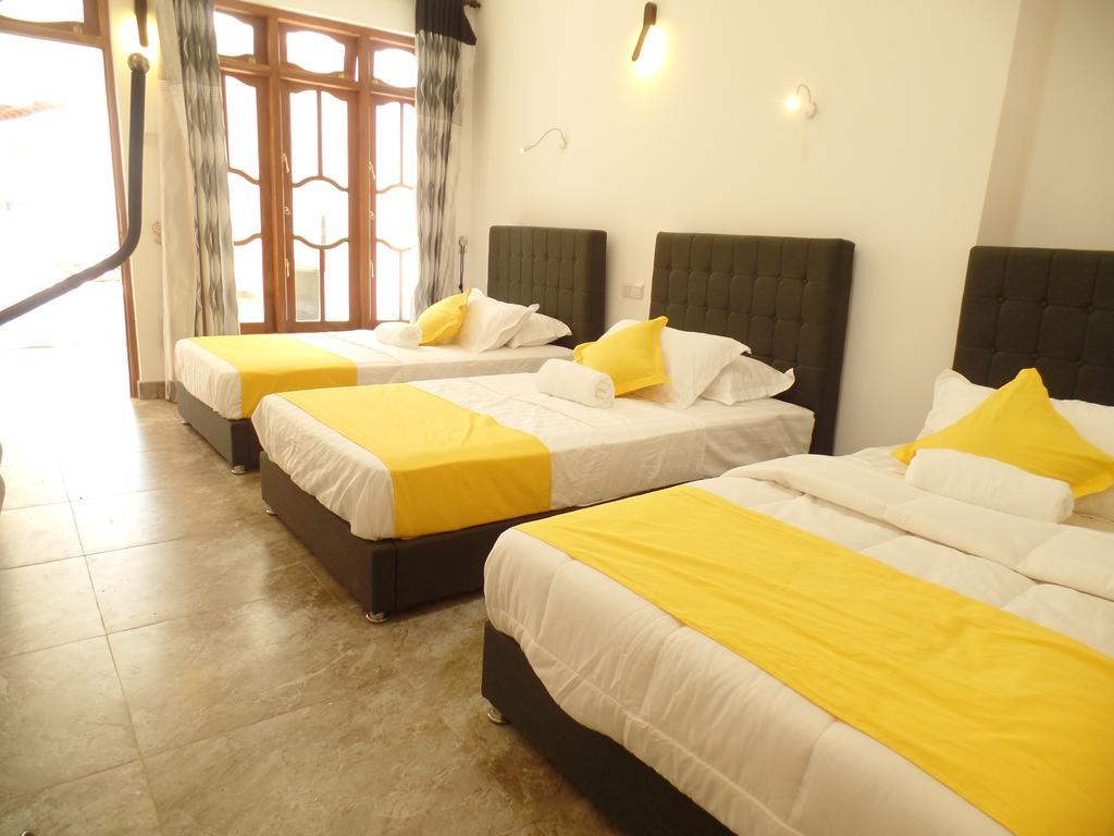 Kandyan Bluestar Villa Room photo