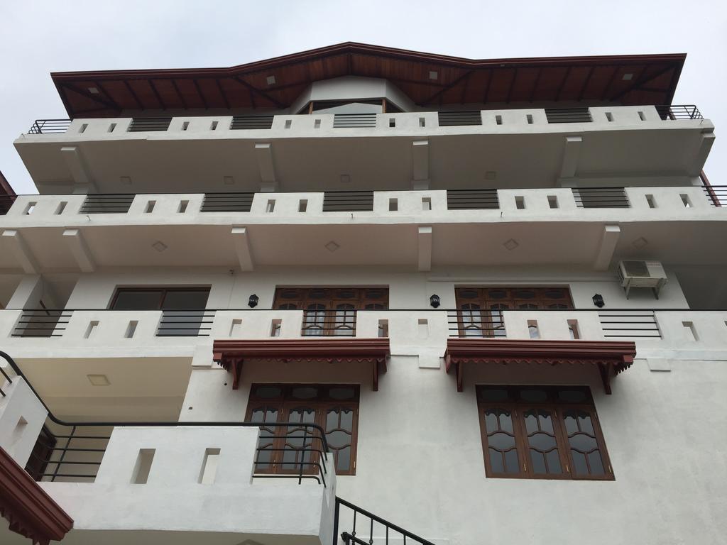 Kandyan Bluestar Villa Exterior photo